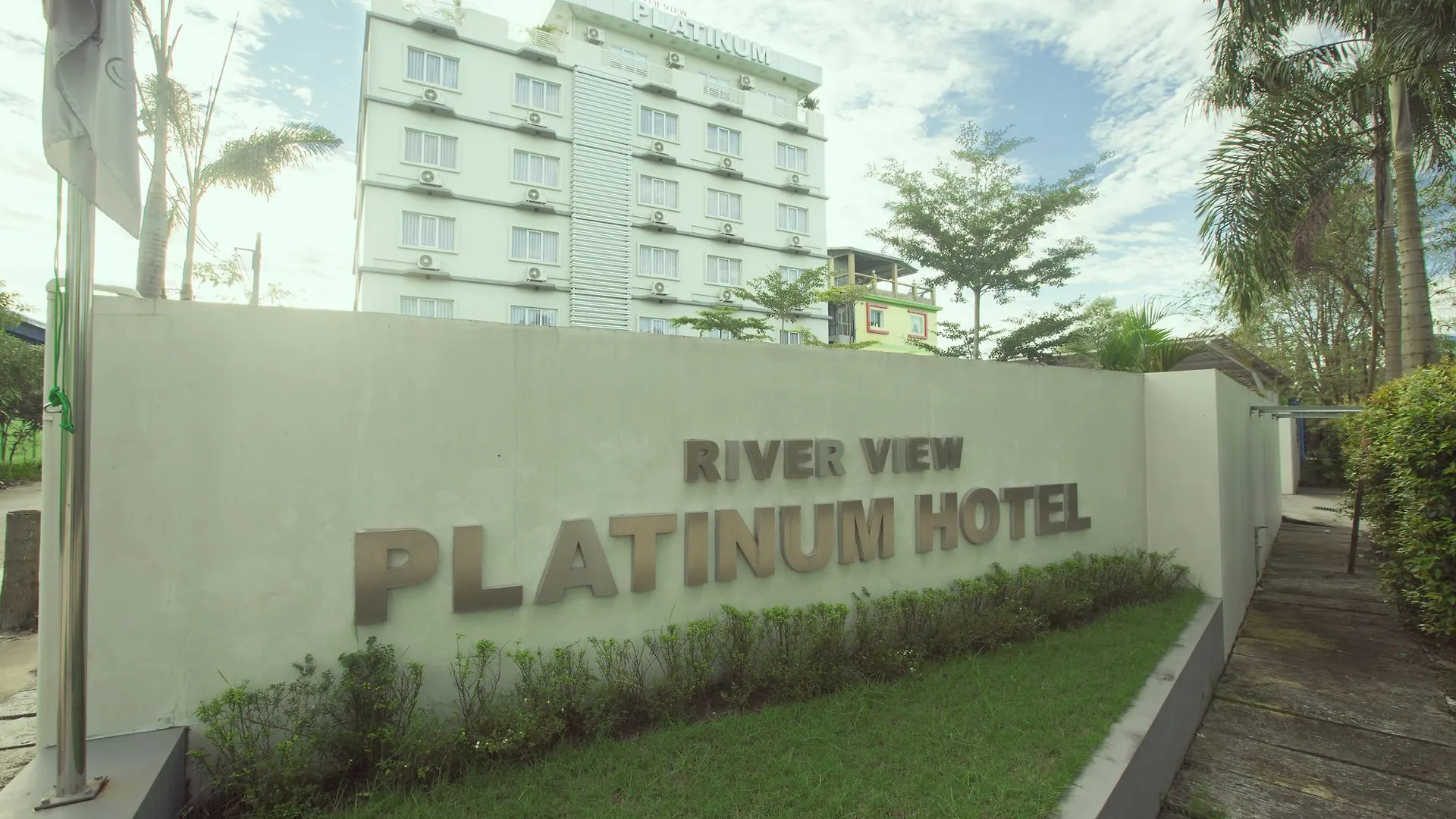 Platinum River View Hotel Rangun Birma