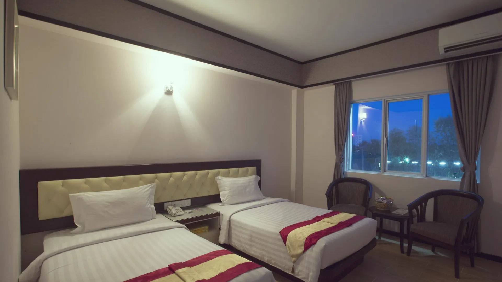 Platinum River View Hotel Rangun 3*,  Birma